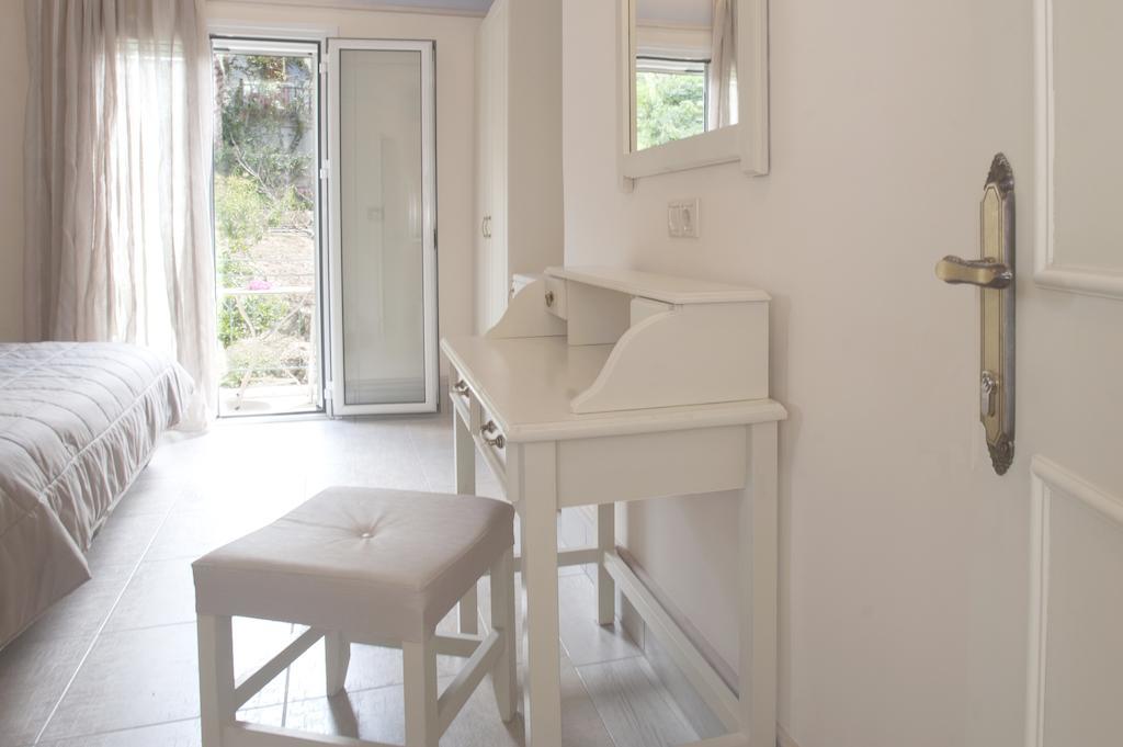 Tina'S House Aparthotel Pylos Quarto foto